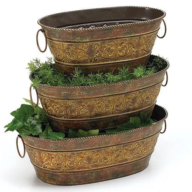 B&B Tin Embossed Design Planter