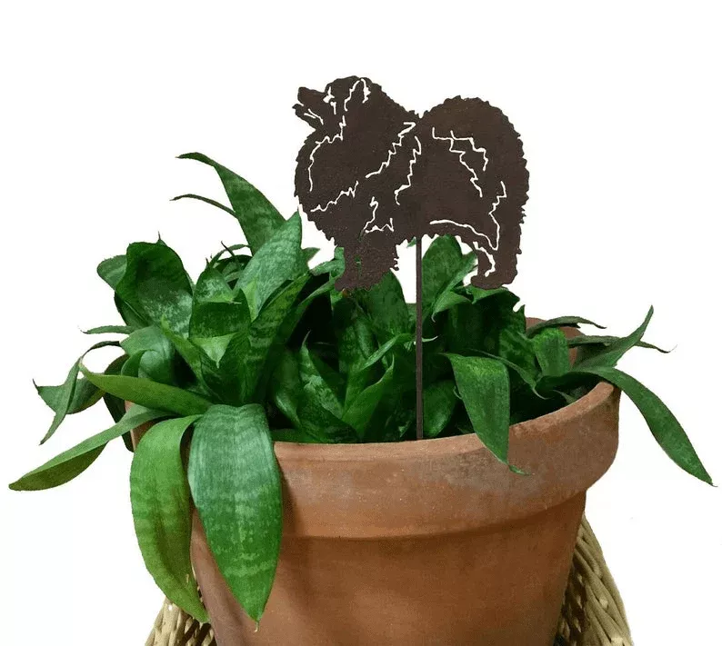 Keeshond Plant Stake